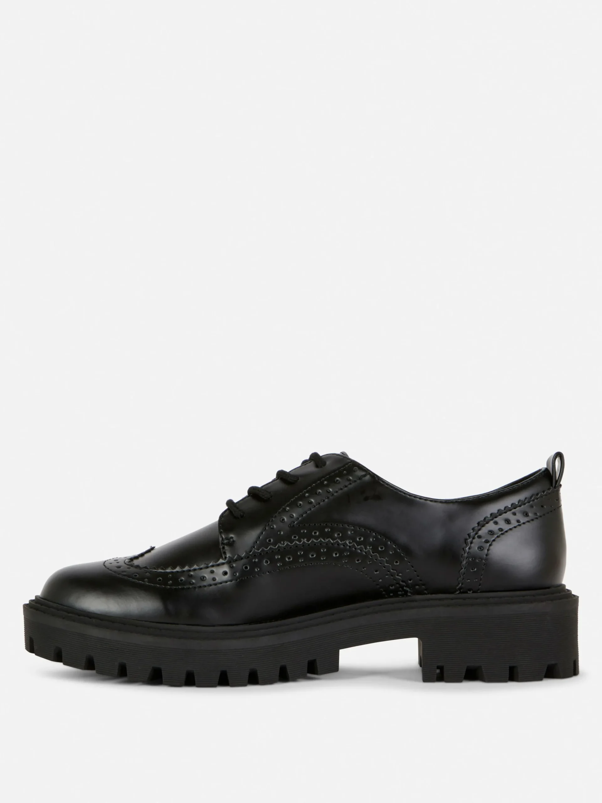 Chunky Lace-Up Wingtips