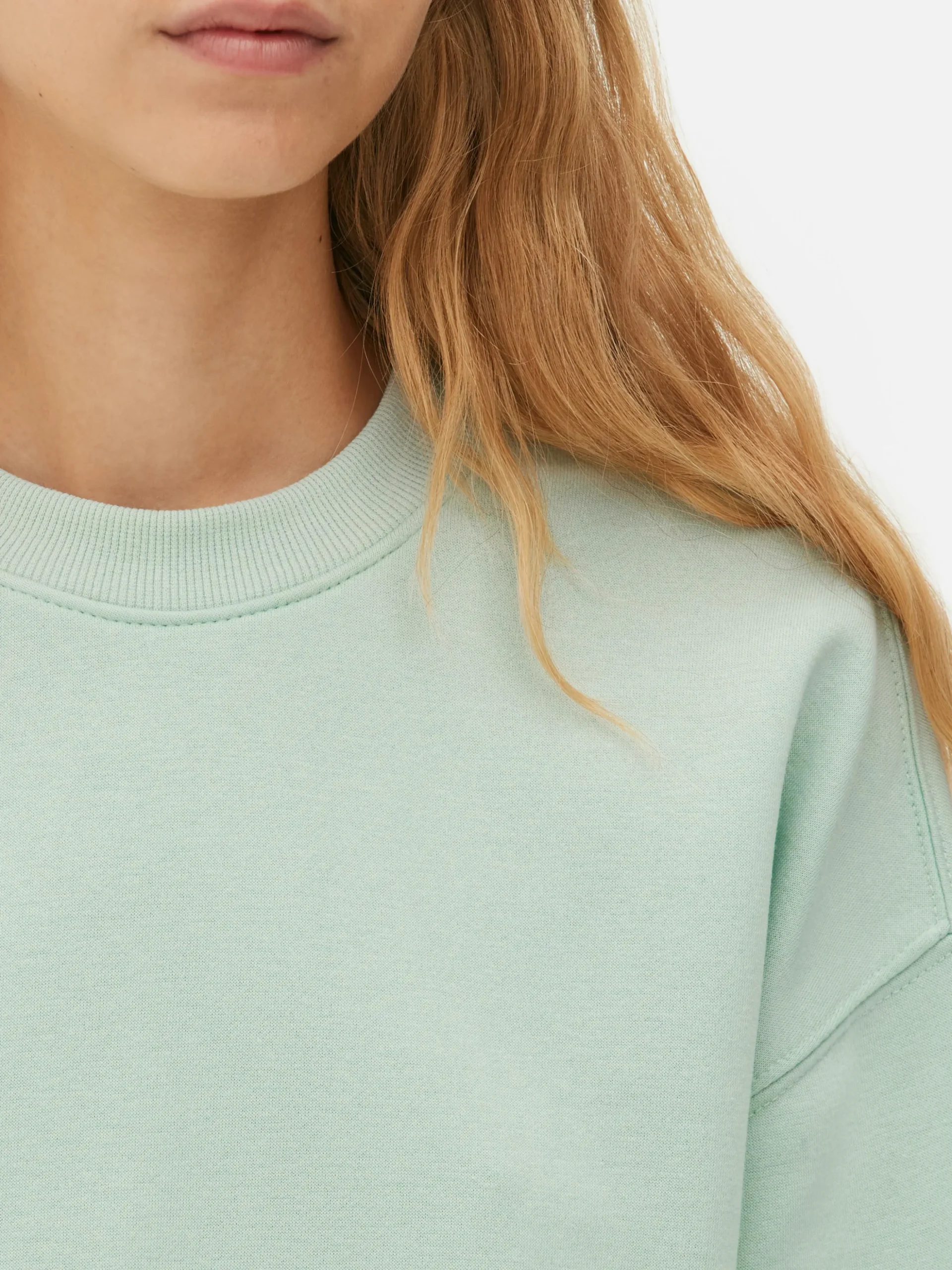 Essential Sweatshirt