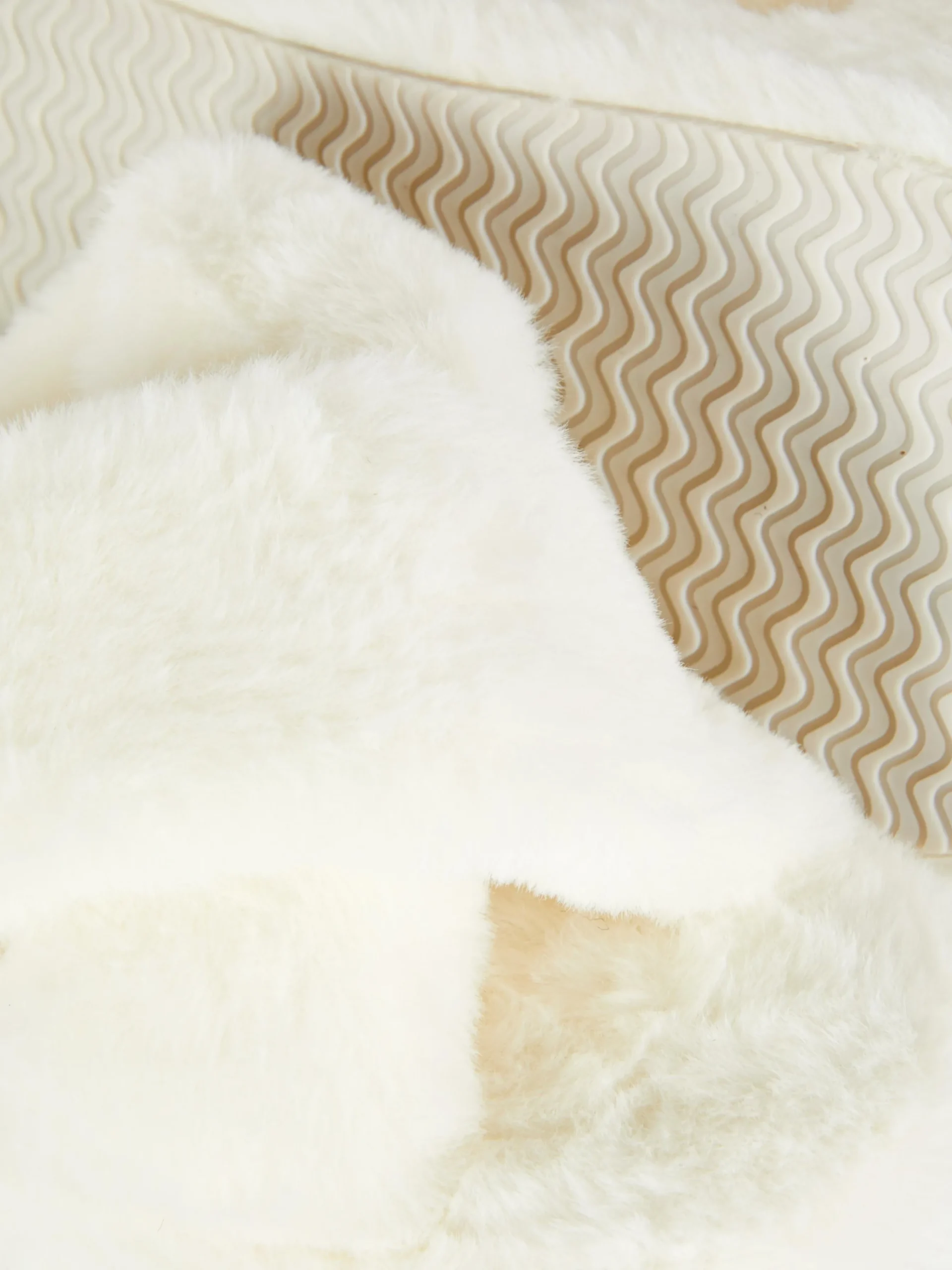 Faux Fur Cross Strap Slippers