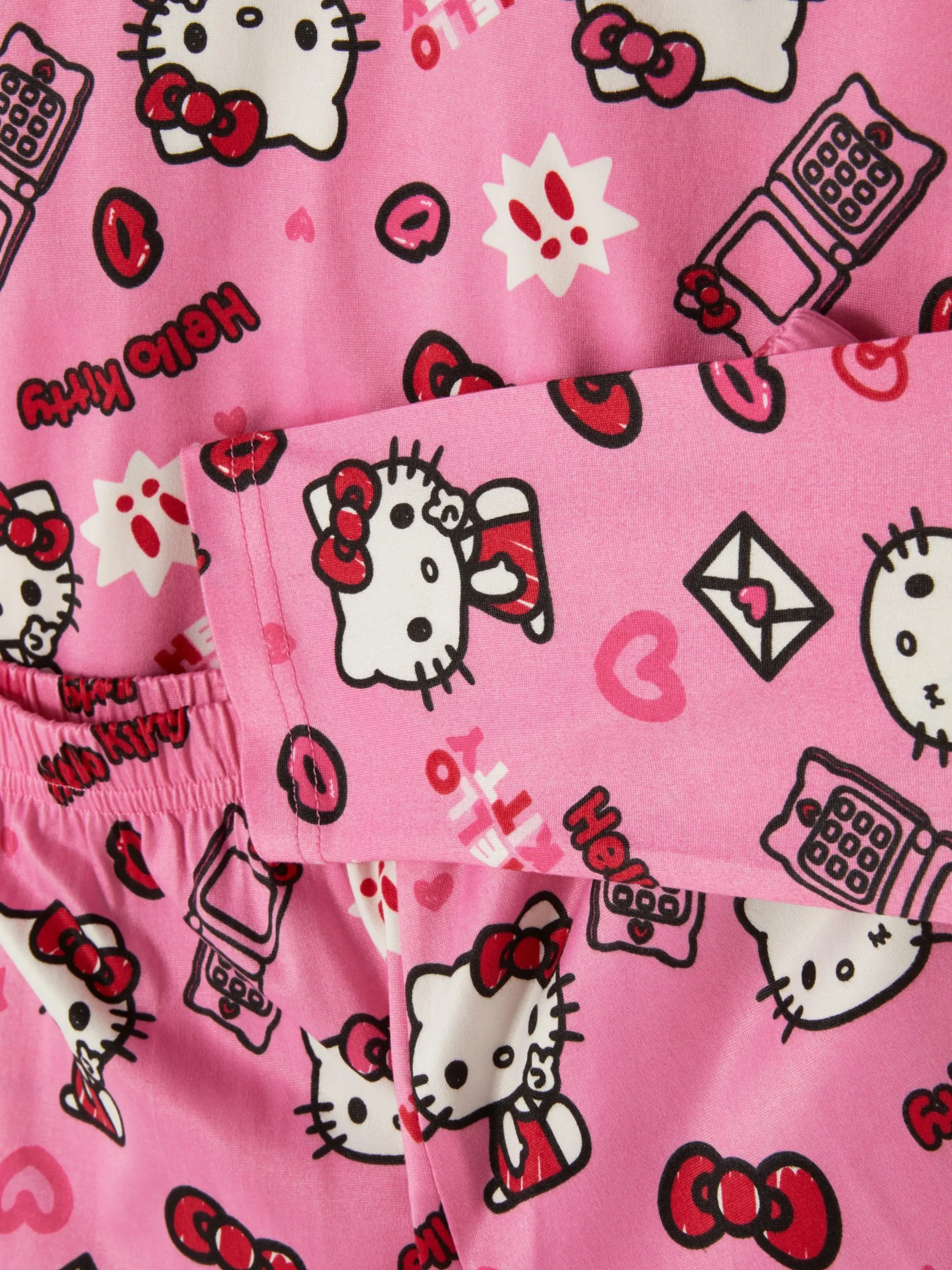 Hello Kitty Long Pajama Set