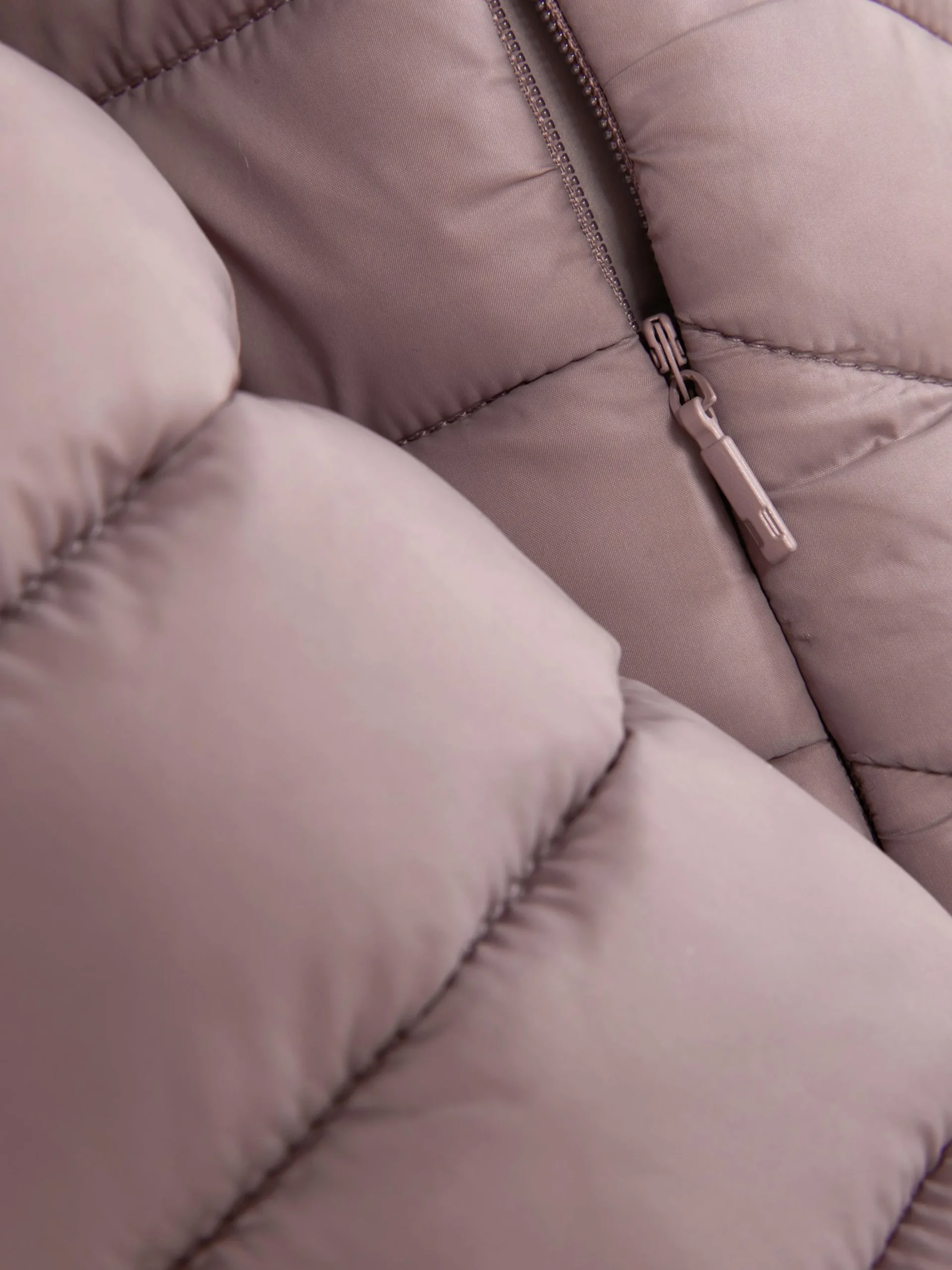 Lightweight Hooded Puffer Jacket