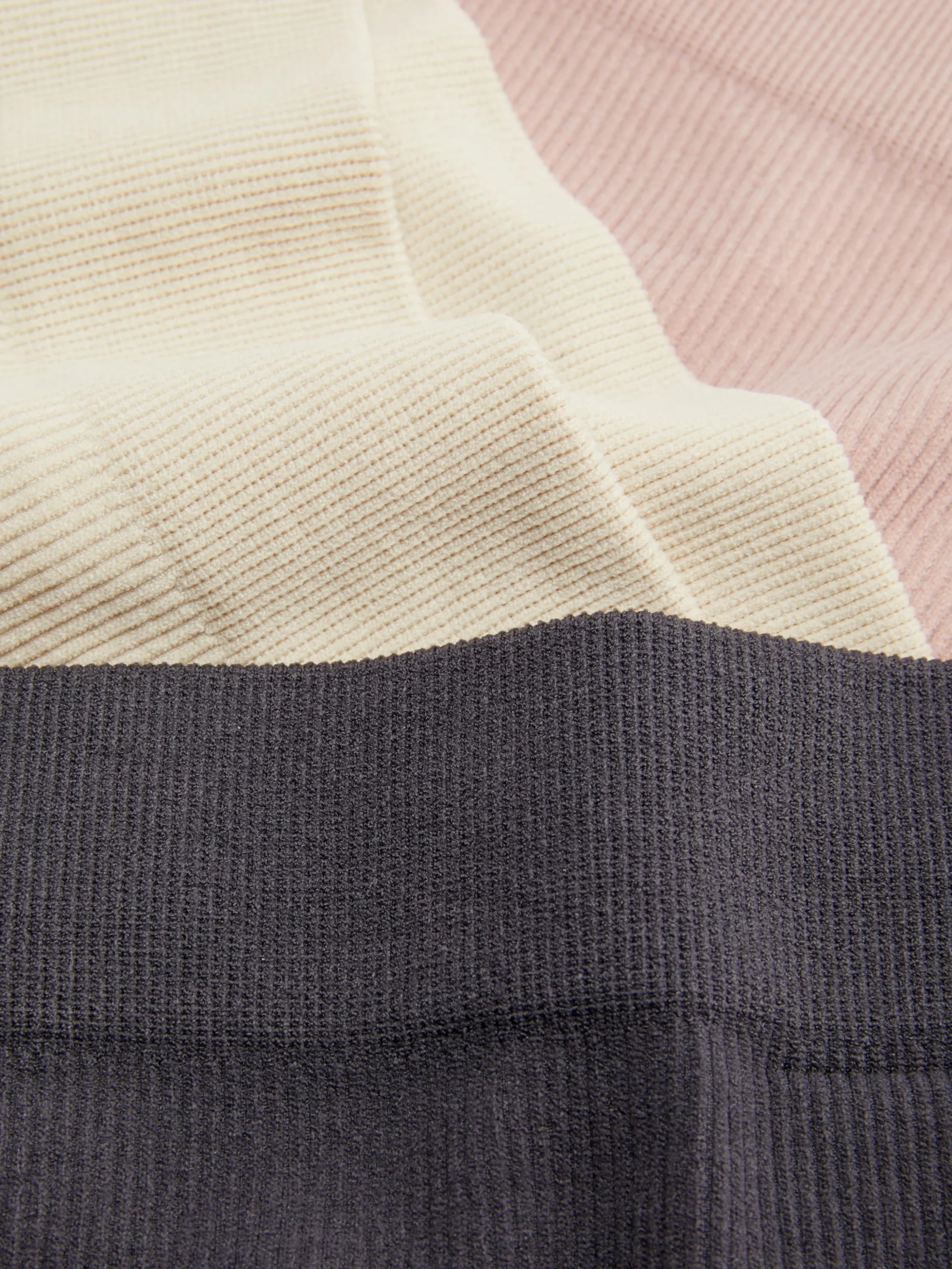 3-Pack Tonal Seamless Thongs