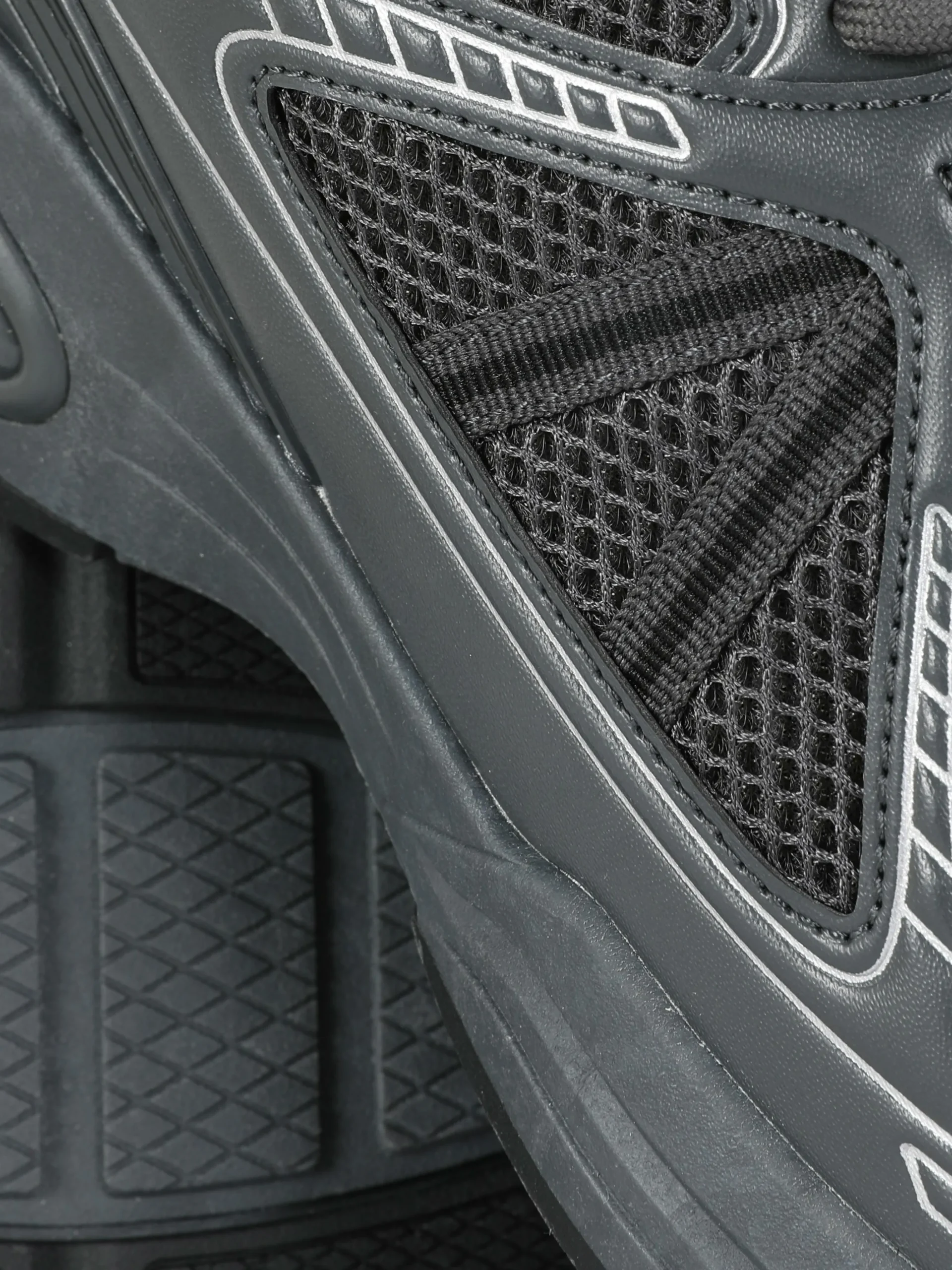Paneled Low-Top Sports Sneakers