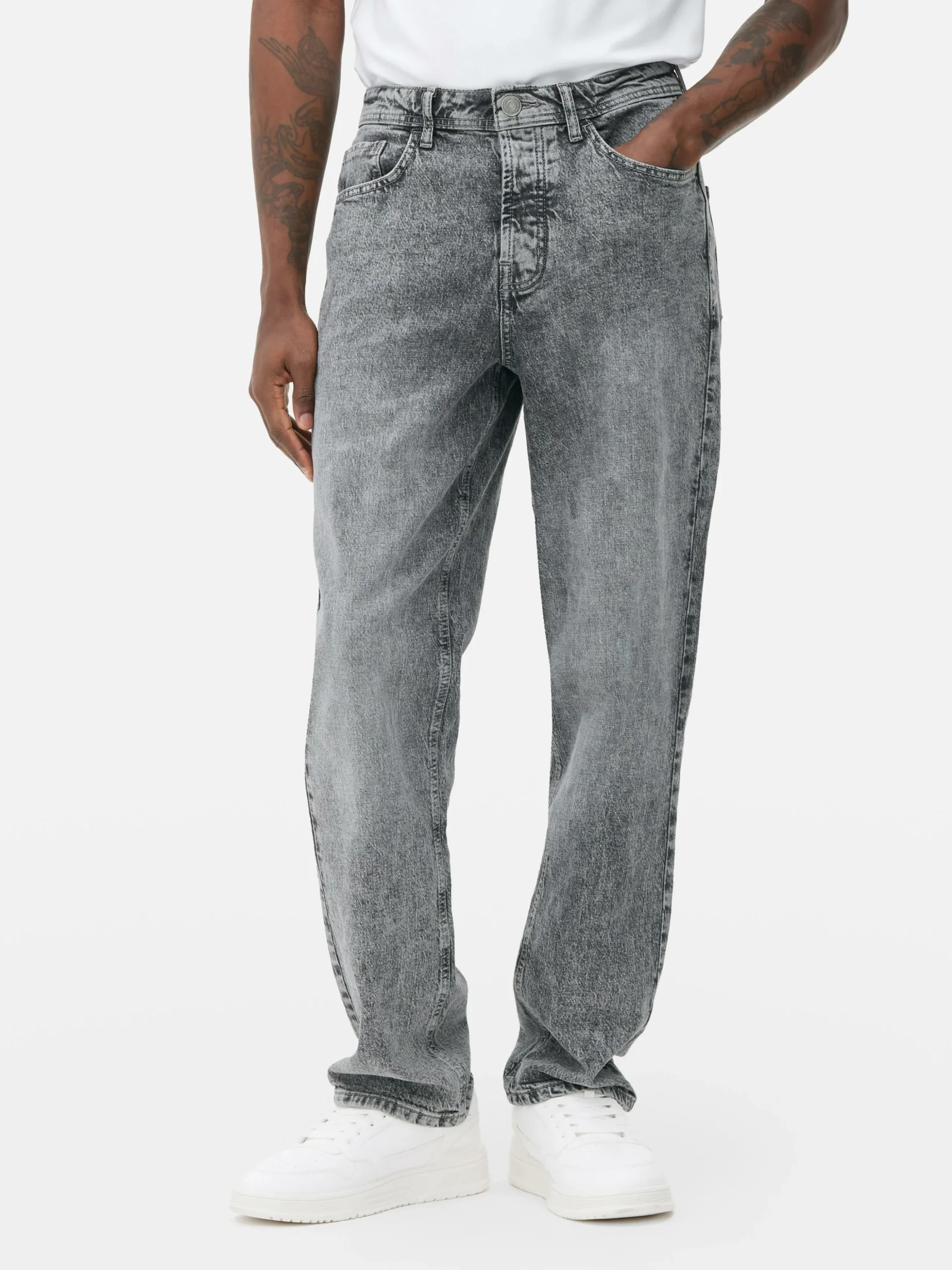 Relaxed Straight Jeans