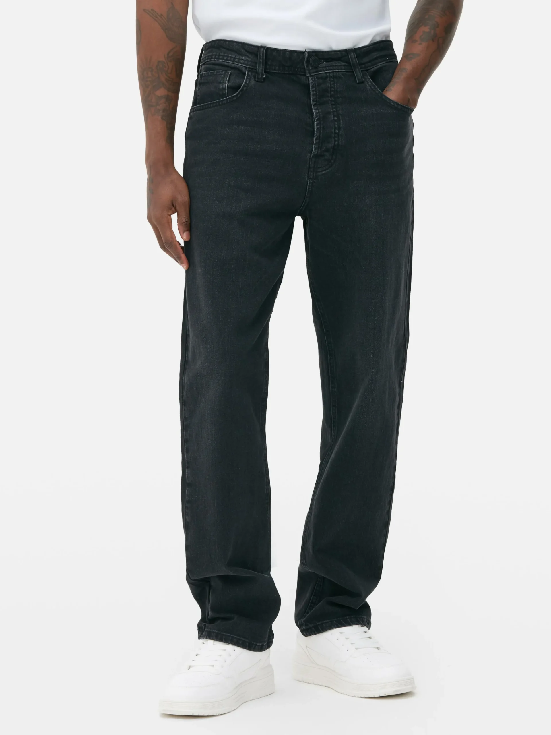 Relaxed Straight Jeans