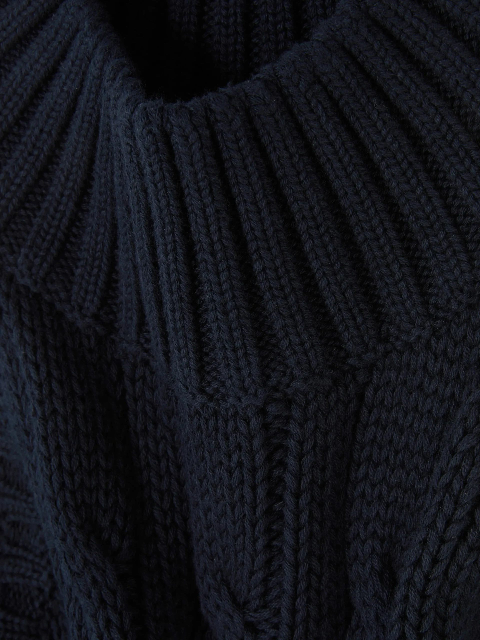 Sleeveless Cable Knit Tank