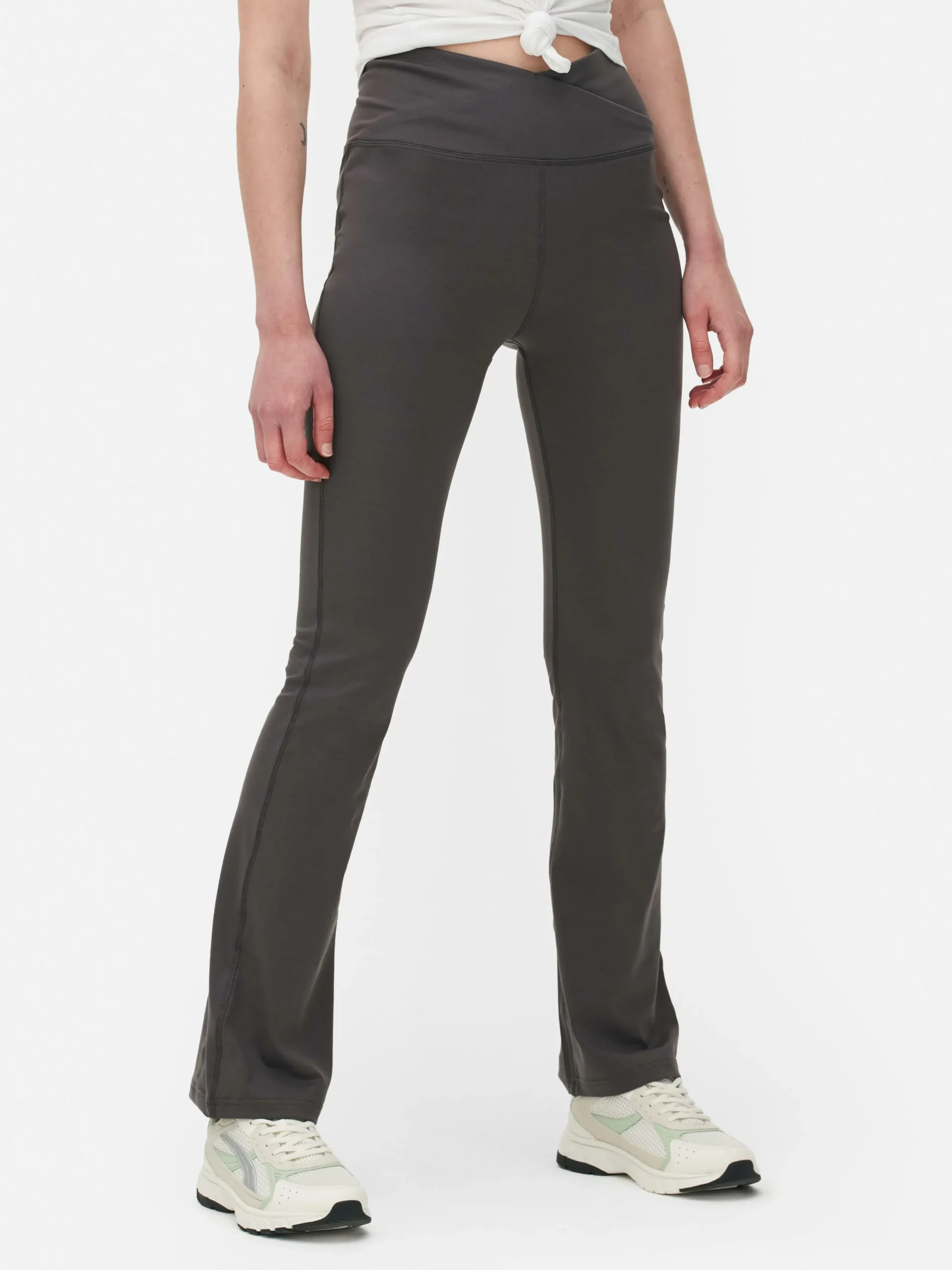 V-Waist Flared Yoga Leggings